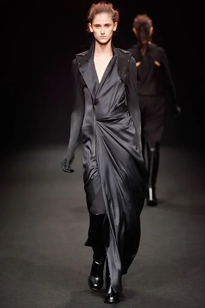 Look 28